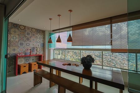 Apartamento à venda com 155m², 4 quartos e 4 vagas