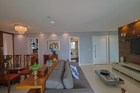 Apartamento à venda com 155m², 4 quartos e 4 vagas
