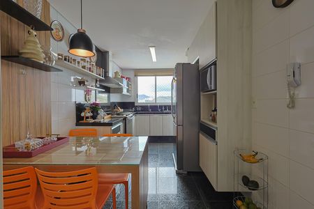 Apartamento à venda com 155m², 4 quartos e 4 vagas