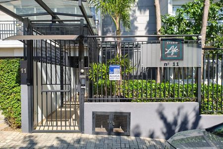 Studio para alugar com 28m², 1 quarto e 1 vaga Studio para alugar com 28m², 1 quarto e 1 vagaFachada