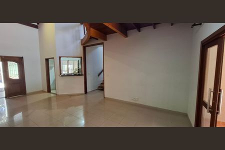Casa de condomínio para alugar com 180m², 3 quartos e 2 vagas Casa de condomínio para alugar com 180m², 3 quartos e 2 vagasSala