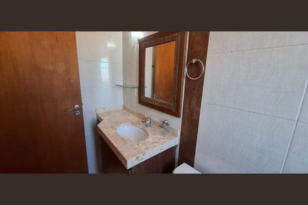 Casa de condomínio para alugar com 180m², 3 quartos e 2 vagas Casa de condomínio para alugar com 180m², 3 quartos e 2 vagasBanheiro da Suíte 3