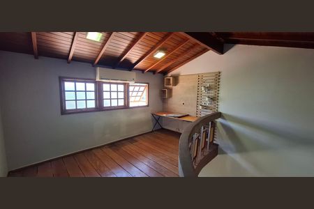Casa de condomínio para alugar com 180m², 3 quartos e 2 vagas Casa de condomínio para alugar com 180m², 3 quartos e 2 vagasEscritório