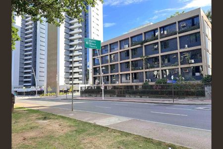 Apartamento para alugar com 85m², 2 quartos e 2 vagas Apartamento para alugar com 85m², 2 quartos e 2 vagasFachada
