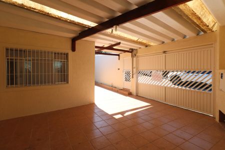 Casa à venda com 120m², 2 quartos e 2 vagasGaragem