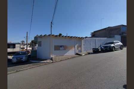 Casa à venda com 120m², 2 quartos e 2 vagasFachada