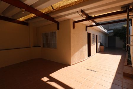 Casa à venda com 120m², 2 quartos e 2 vagasGaragem