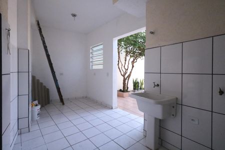Casa à venda com 120m², 2 quartos e 2 vagasÁrea de Serviço