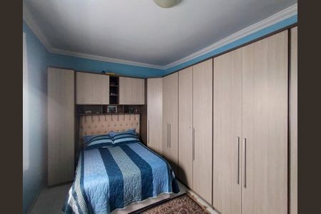 Casa à venda com 180m², 3 quartos e 2 vagas Casa à venda com 180m², 3 quartos e 2 vagasQuarto
