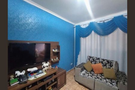 Casa à venda com 180m², 3 quartos e 2 vagas Casa à venda com 180m², 3 quartos e 2 vagasSala