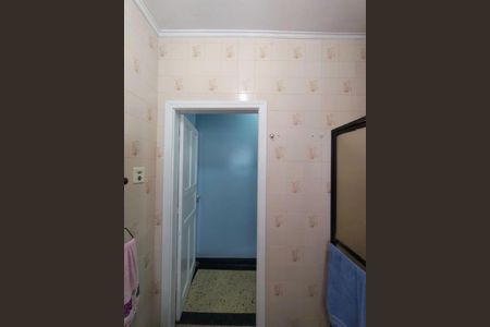 Casa à venda com 180m², 3 quartos e 2 vagas Casa à venda com 180m², 3 quartos e 2 vagasBanheiro
