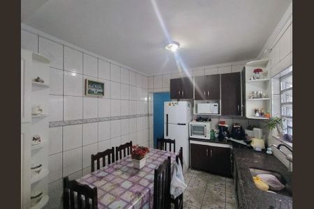 Casa à venda com 180m², 3 quartos e 2 vagas Casa à venda com 180m², 3 quartos e 2 vagasCozinha