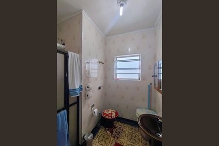 Casa à venda com 180m², 3 quartos e 2 vagas Casa à venda com 180m², 3 quartos e 2 vagasBanheiro