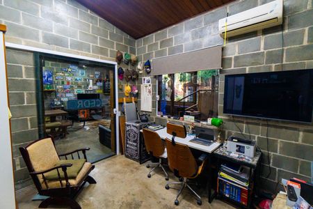 Quarto de casa à venda com 1 quarto, 71m² em Cidade Domitila, São Paulo