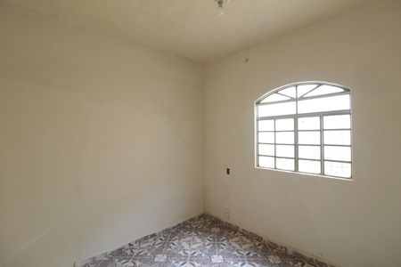 Quarto de casa à venda com 1 quarto, 96m² em Parque São Pedro, Belo Horizonte