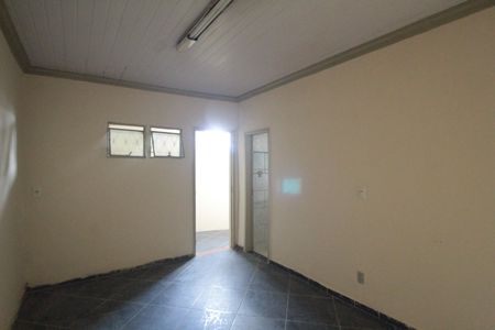 Sala de casa à venda com 1 quarto, 96m² em Parque São Pedro, Belo Horizonte