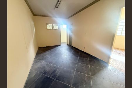 Casa à venda com 96m², 2 quartos e sem vaga Casa à venda com 96m², 2 quartos e sem vagaSala