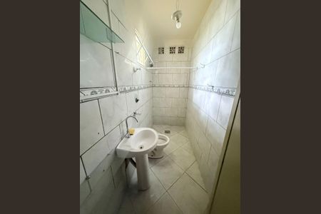 Casa à venda com 96m², 2 quartos e sem vaga Casa à venda com 96m², 2 quartos e sem vagaBanheiro