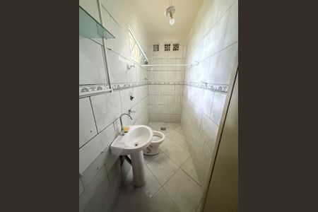 Casa à venda com 96m², 2 quartos e sem vaga Casa à venda com 96m², 2 quartos e sem vagaBanheiro