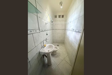 Casa à venda com 96m², 2 quartos e sem vaga Casa à venda com 96m², 2 quartos e sem vagaBanheiro