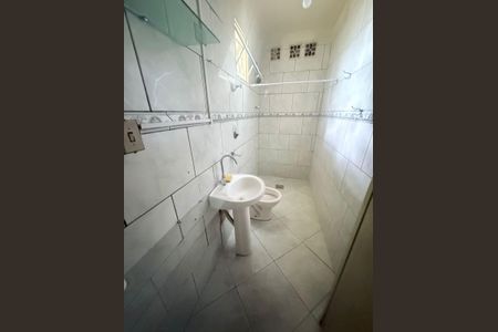 Casa à venda com 96m², 2 quartos e sem vaga Casa à venda com 96m², 2 quartos e sem vagaBanheiro