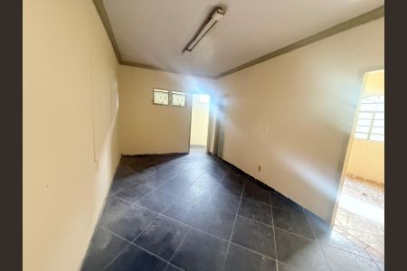 Casa à venda com 96m², 2 quartos e sem vaga Casa à venda com 96m², 2 quartos e sem vagaSala