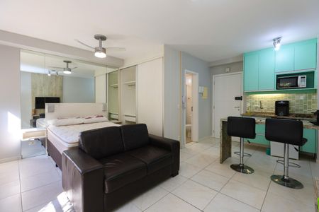 Sala de apartamento para alugar com 1 quarto, 26m² em Panamby, São Paulo
