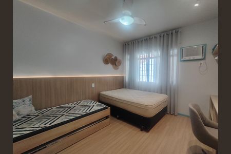 Sala de apartamento para alugar com 1 quarto, 35m² em Recreio dos Bandeirantes, Rio de Janeiro