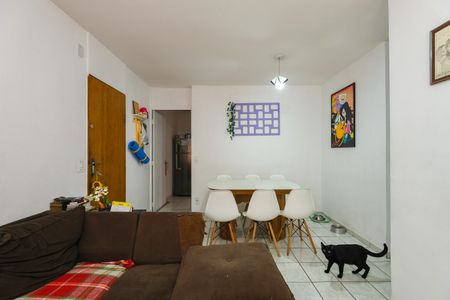 Apartamento à venda com 70m², 3 quartos e 1 vaga Apartamento à venda com 70m², 3 quartos e 1 vagaSala