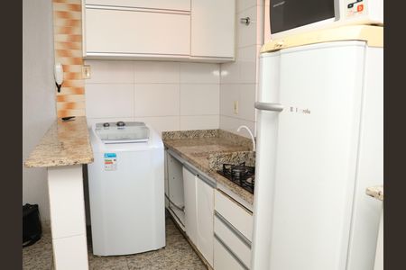 cozinha de kitnet/studio para alugar com 1 quarto, 37m² em Vila Romana, Goiânia
