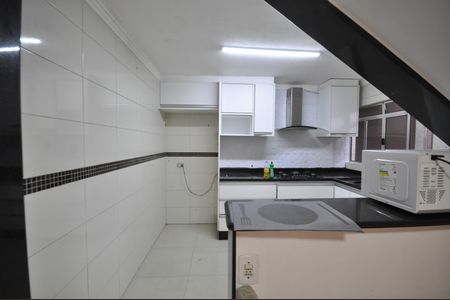 Casa para alugar com 80m², 2 quartos e 2 vagasCozinha