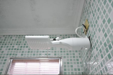 Casa para alugar com 80m², 2 quartos e 2 vagasBanheiro 