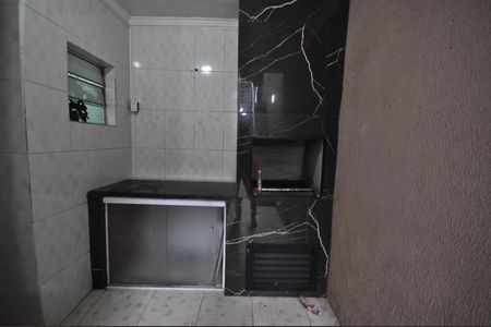 Casa para alugar com 80m², 2 quartos e 2 vagasChurrasqueira