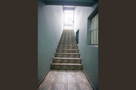 Casa para alugar com 70m², 2 quartos e sem vagaEscada