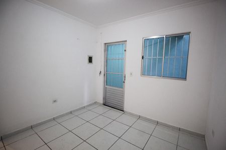 Sala de casa para alugar com 2 quartos, 70m² em Jardim Três Marias, Taboão da Serra