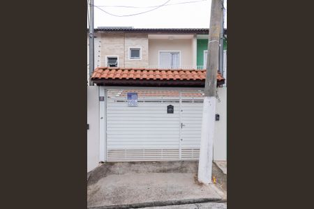 Casa para alugar com 66m², 2 quartos e 1 vaga Casa para alugar com 66m², 2 quartos e 1 vagaFachada