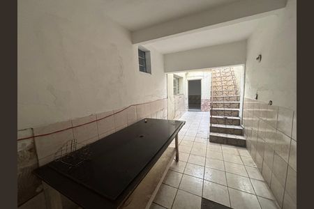Casa para alugar com 180m², 4 quartos e 5 vagas Casa para alugar com 180m², 4 quartos e 5 vagasQuintal