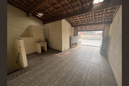 Casa para alugar com 180m², 4 quartos e 5 vagas Casa para alugar com 180m², 4 quartos e 5 vagasÁrea de Serviço