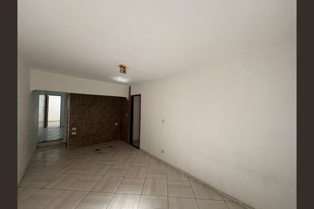 Casa para alugar com 180m², 4 quartos e 5 vagas Casa para alugar com 180m², 4 quartos e 5 vagasSala