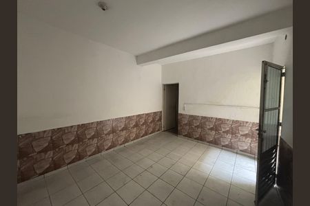 Casa para alugar com 180m², 4 quartos e 5 vagas Casa para alugar com 180m², 4 quartos e 5 vagasQuarto 1