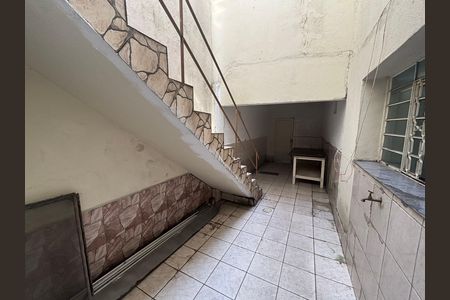 Casa para alugar com 180m², 4 quartos e 5 vagas Casa para alugar com 180m², 4 quartos e 5 vagasQuintal