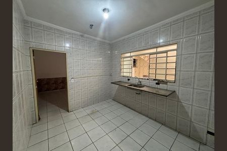 Casa para alugar com 180m², 4 quartos e 5 vagas Casa para alugar com 180m², 4 quartos e 5 vagasCozinha