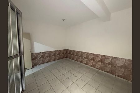 Casa para alugar com 180m², 4 quartos e 5 vagas Casa para alugar com 180m², 4 quartos e 5 vagasQuarto 1