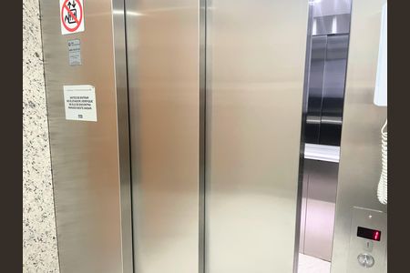 Apartamento à venda com 45m², 2 quartos e 1 vagaElevador