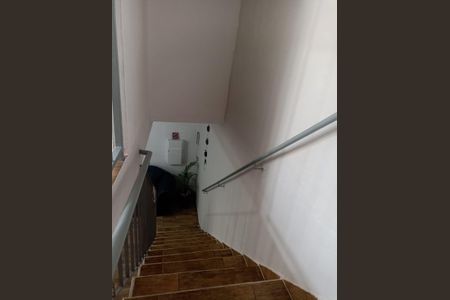 Escada de casa à venda com 2 quartos, 110m² em Jardim Silvana, Santo André
