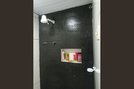 Casa à venda com 110m², 2 quartos e 1 vaga Casa à venda com 110m², 2 quartos e 1 vagaBanheiro