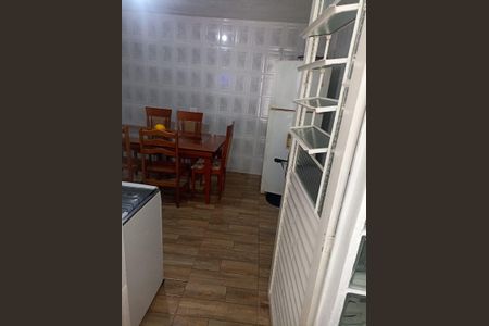 Casa à venda com 110m², 2 quartos e 1 vaga Casa à venda com 110m², 2 quartos e 1 vagaCozinha