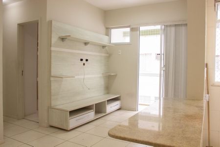 Apartamento para alugar com 2 quartos, 90m² em Parque Riviera, Cabo Frio