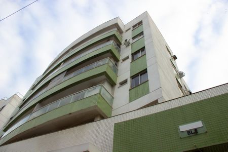 Apartamento para alugar com 90m², 2 quartos e 1 vaga