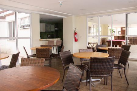 Apartamento para alugar com 90m², 2 quartos e 1 vaga